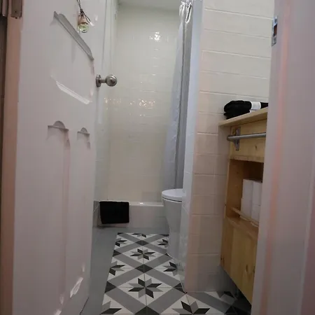 Giraffe House アパート