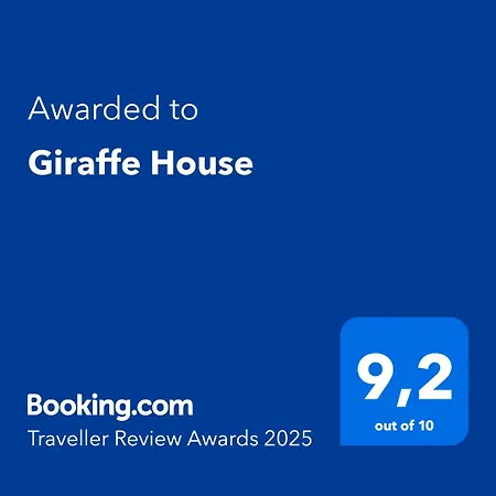Giraffe House Apartment
